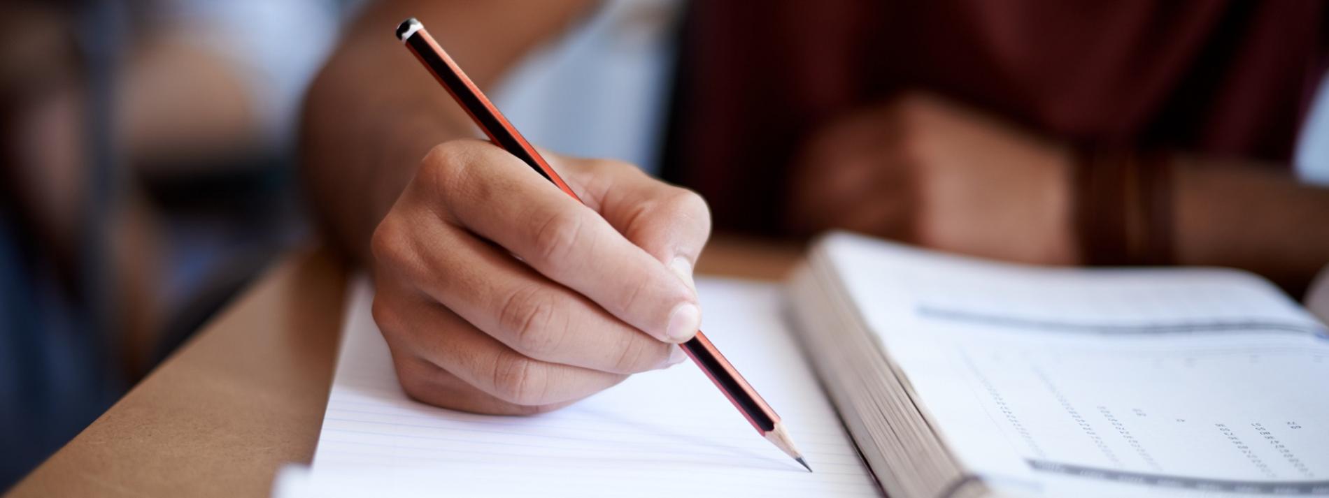 Comment soutenir mon ado en période d’examen ?